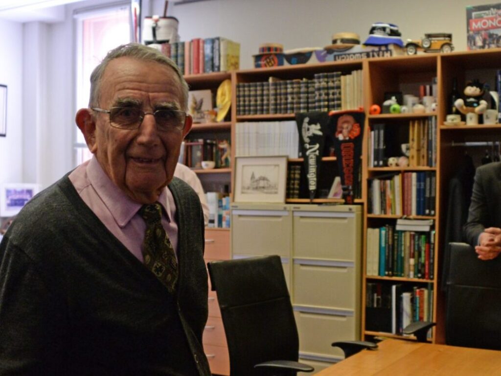 Congratulations to Dr Roger Davidson OAM (ON 1940)